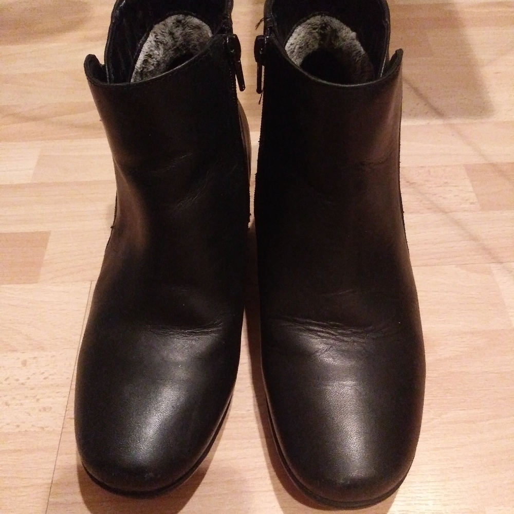 Clark Black Leather ankle boots (allure mystic)